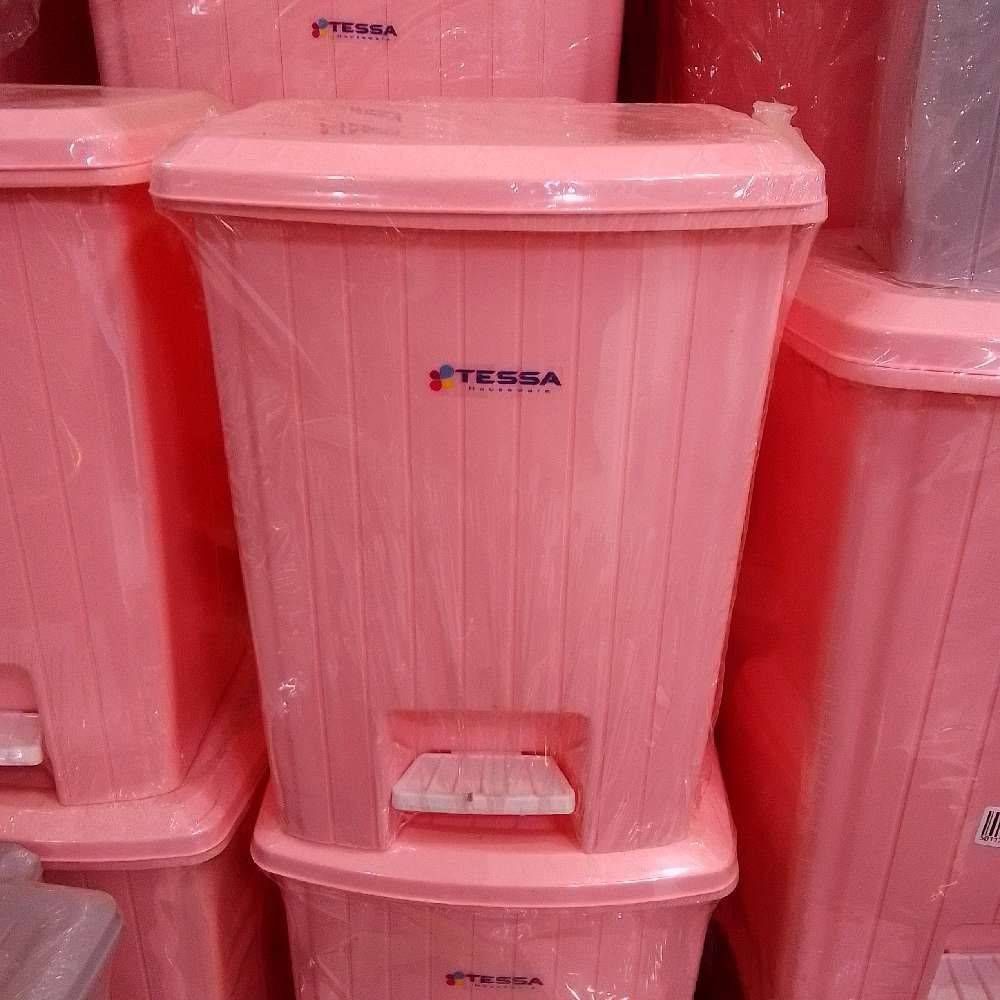 سطل آشغال پدالی زمرد4 تسا 502183